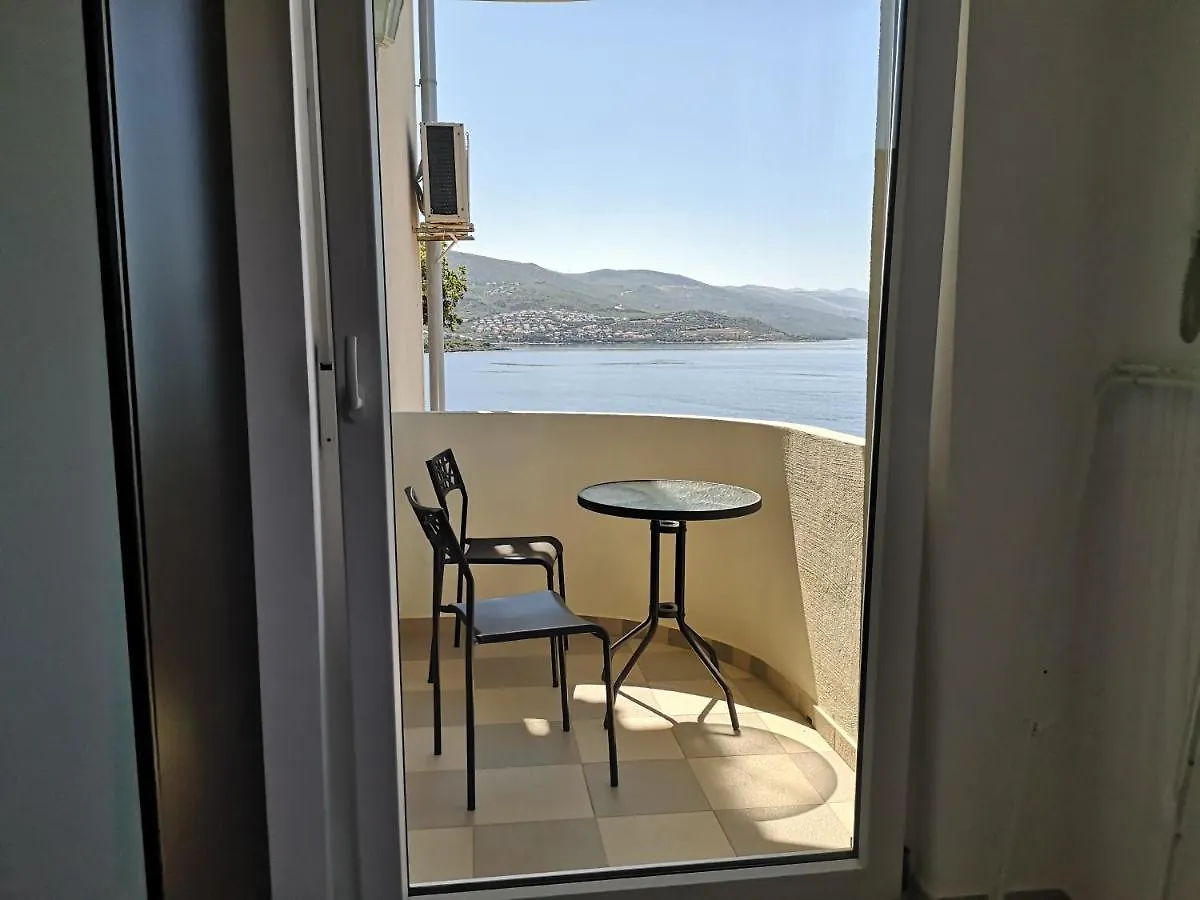 Villa Kanata Povile